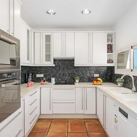 Moderna - Plusholidays Villa Ifach