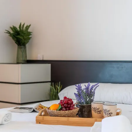 Villa Moderna - Plusholidays *