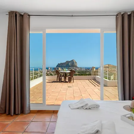 Moderna - Plusholidays