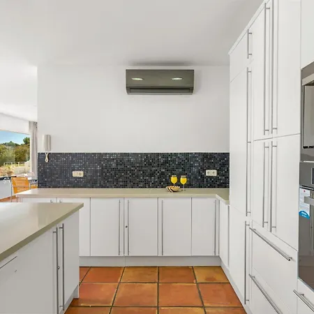 Moderna - Plusholidays Villa