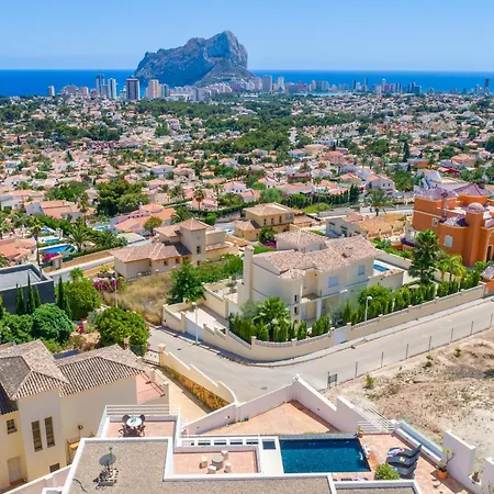 Moderna - Plusholidays