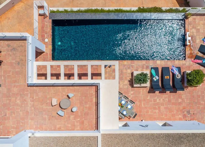 Villa Moderna - Plusholidays