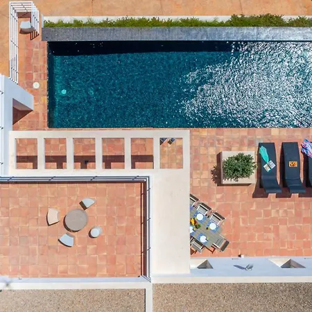 Villa Moderna - Plusholidays