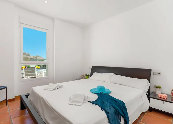 Moderna - Plusholidays Ifach